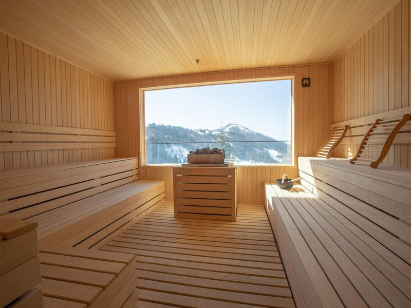 6 Reasons to Sauna in the Summer
